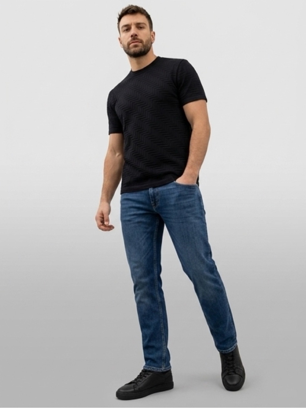 Armani Collezioni Men's Slim Straight Shirt in Black